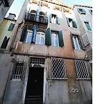 Apartament Charming Castello By Wonderful Italy