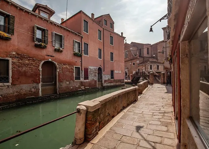 Charming Castello By Wonderful Italy Venedik