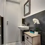 Charming Castello Apartments By Wonderful Italy *
